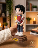 São Carlo Acutis da Eucaristia Viva – Amigurumi Sagrado em Crochê | Santa Arte