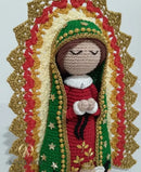 Nossa Senhora de Guadalupe da Mãe Amorosa – Amigurumi Sagrado em Crochê | Santa Arte
